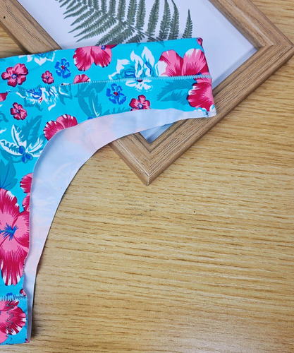 Calzones Tipo Bikini, Con Estampado Floral 3 Pzs.