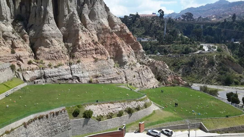 Imagen 5 de 9 de Cementerio Jardín Kantutani - Cementerio Los Andes