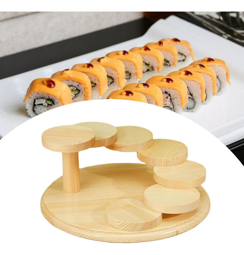 Sushi De Madera Sirviendo La Bandeja De La Bandeja Redondo