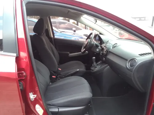 Mazda 2 Hb Mt - 2015