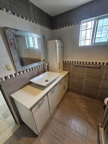 Penthouse De 3 Niveles En Bella Vista Sur