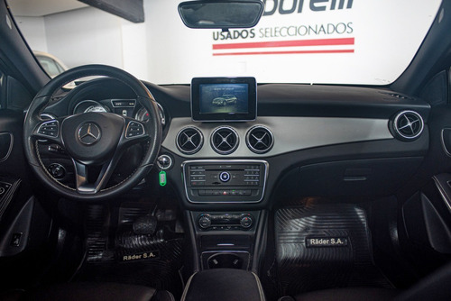 Imagen 13 de 15 de Mercedes Benz Clase Gla200 Urban 156cv Taraborelli Usados *