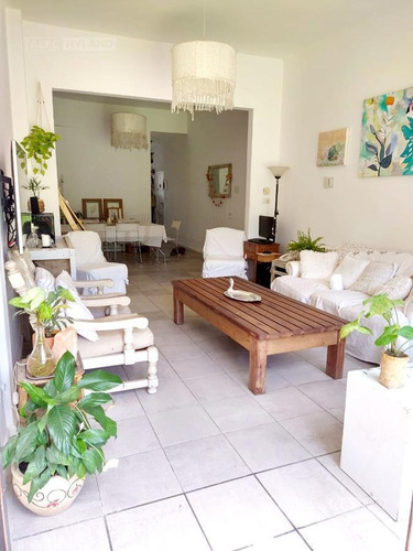 Casa 5 Ambientes En Venta - Mart.-vias/santa Fe