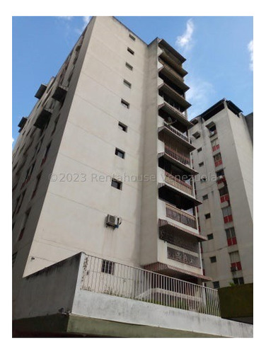 At: Venta Apartamento La Florida 23-24818 