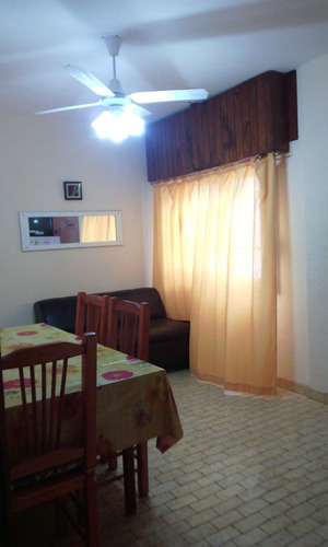 Imagen 2 de 13 de Departamento En Las Toninas Sobre La Principal A 1 Del Mar