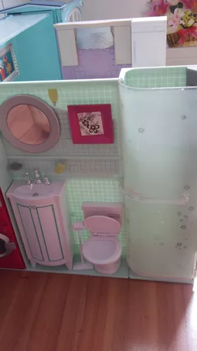 Casa da Barbie 2008 com todos os itens originais da casa inclusive a boneca