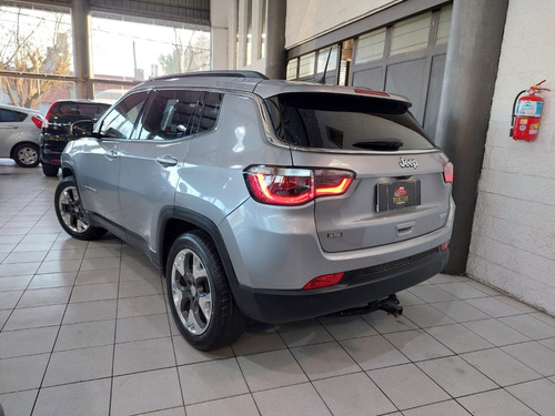 Imagen 15 de 16 de Jeep Compass 2019 2.4 Longitude