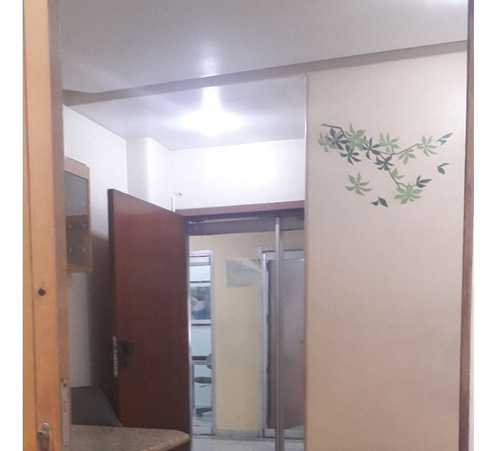 Imagen 2 de 13 de Oficina En Av. 181 Valencia (foof-031) Vende Lino M. Juvinao