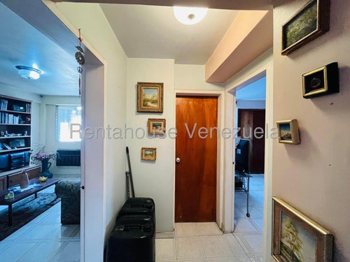Excelente Apartamento En Venta, Urb. Calicanto, Maracay, 25-18243 Mv