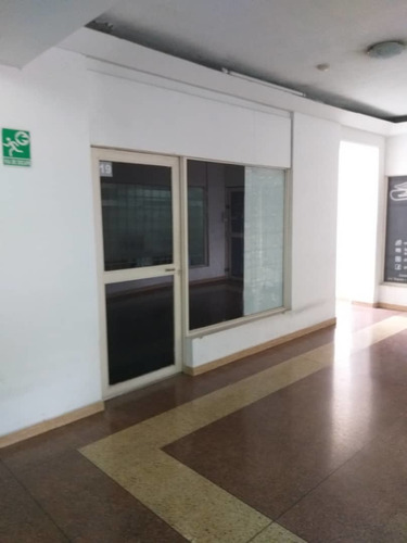 Imagen 1 de 7 de Best House Vende Excelente Oficina, La Macarena