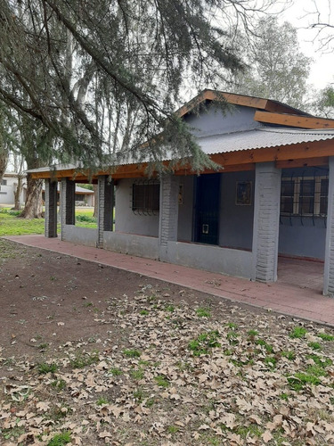 Imagen 8 de 22 de Hermoso Chalet Sobre Lote De 5100m2 En Cañuelas