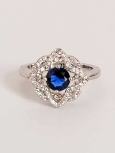 Imagen 1 de 2 de Anillo En Plata 925 Con Espinela Azul Blanco Corte Redondo