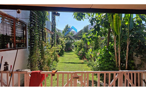 Qval Spa Vende Hermosa Casa Con Piscina Y 3 Cabañas En Requi