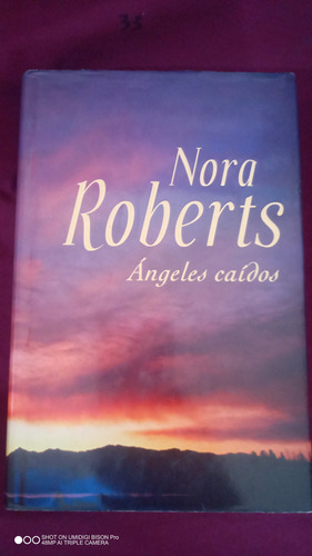 Libro Ángeles Caídos. Nora Roberts