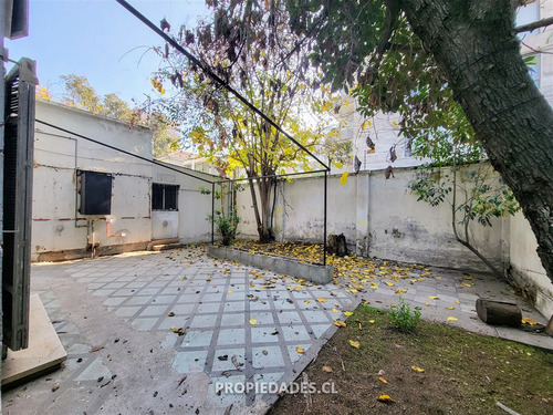 Local Comercial En Arriendo En Providencia Sobre Av. E Yañez