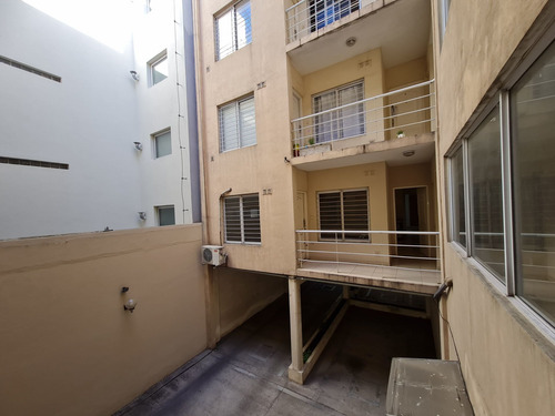 Imagen 14 de 16 de Departamento 2 Ambientes Venta Moron 2 Cocheras