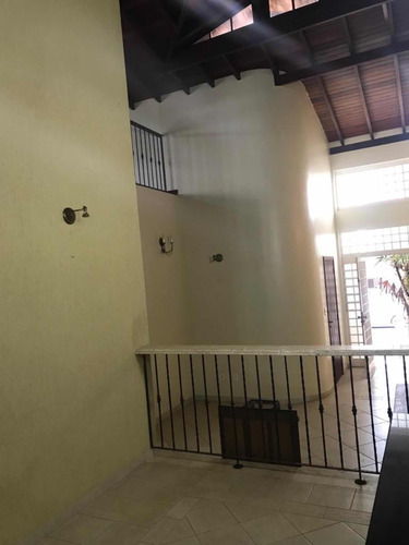 Casa Com 3 Banheiros 3 Suítes , Garagem2 Carros E 1caminhote