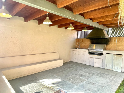Los Nogales, Impecable Casa, Norte, Amplios Espacios, 7d 6b