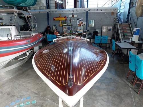Barco Ski Boat Com Motor Gm 5.0 165 Hp - Poddium Náutica