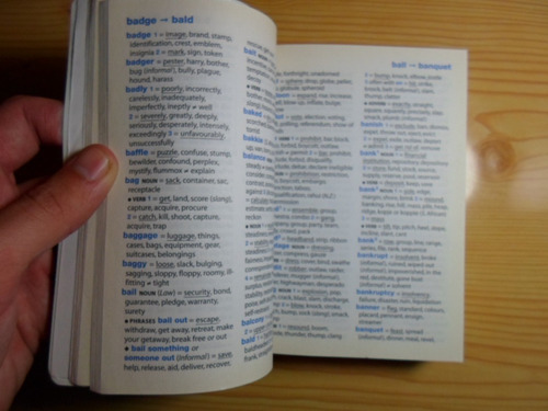 Colour Pocket Thesaurus - Harper Collins Staff