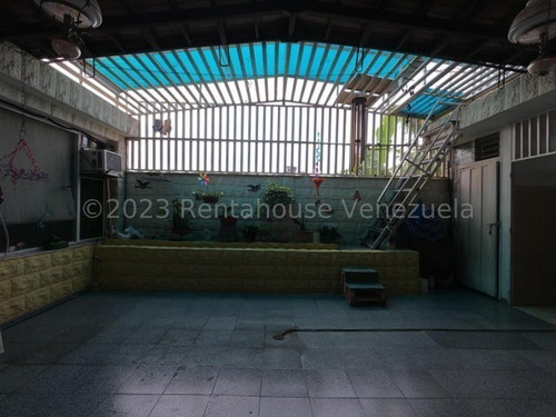 Imagen 26 de 30 de . Hermosa Casa En Venta En Fundalara Este De Barquisimeto, Lara Codigo 23-20591 Mas Informacion: 412 - 1498654 , Katty Vasquez Rentahouse Kv