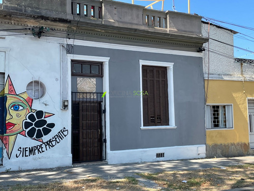 Casa Alquilada Por Contaduria. Laureles Esquina Agustin Muñoz