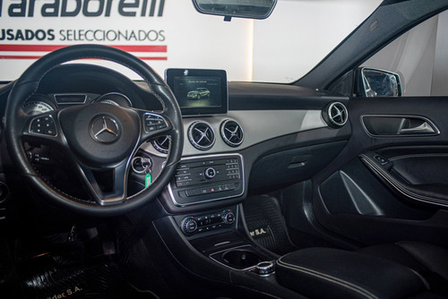 Imagen 12 de 15 de Mercedes Benz Clase Gla200 Urban 156cv Taraborelli Usados *