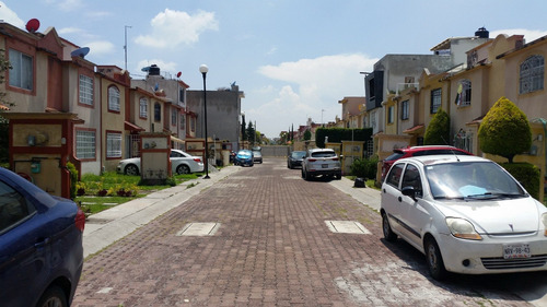 Imagen 2 de 10 de Bonita Casa 3rec 1baño 1auto Acepto Creditos