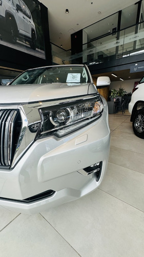 Seguimos De Feria Toyota Prado Vx 4.0 Gasolina Disponible.