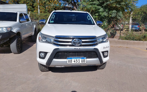 Imagen 7 de 14 de Toyota Hilux 2.8 Cd Srx 177cv 4x4 2017