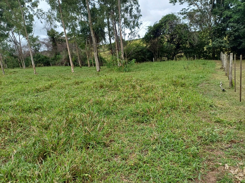 Chácara Em Área Rural Com 3.500 Metros Quadrados.