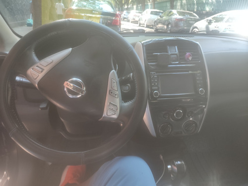 Nissan Versa 1.6 Exclusive Navi At