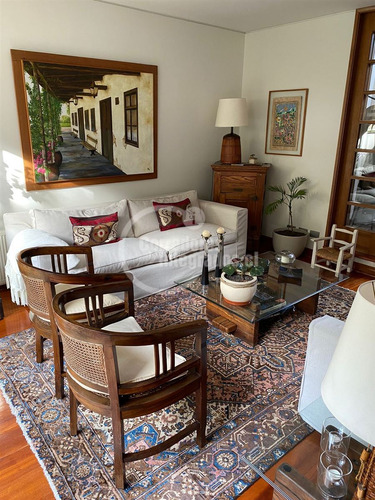 Casa En Arriendo De 4 Dorm. En Las Condes