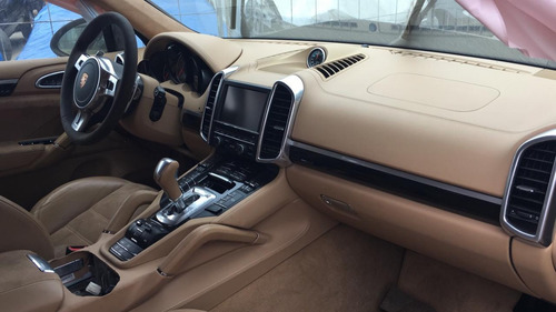 Porsche Cayenne Gts 2013 (sucata Para Venda De Peças)