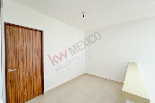 Casa En Venta Con Terreno Excedente En Un Residencial Muy Tranquilo Y Seguro En La Zona Norte De ...