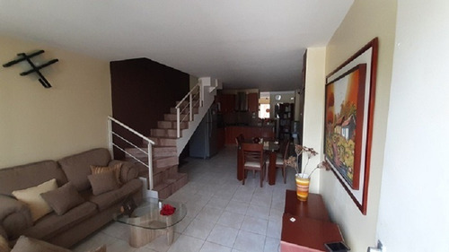 Imagen 3 de 11 de Asein802 Vende Cómodo Townhouses En Flor Amarillo