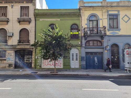 Imagen 1 de 23 de Casa -casa, Próximo 18 De Julio Y Tacuarembó, 248 M2 !!