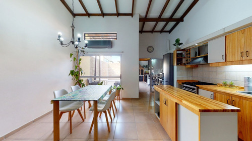 Imagen 3 de 18 de Venta Duplex 2 Dorm C/ Cochera Y Quincho. 120 E/83 Y 84.