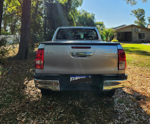 Toyota Hilux Pick-up 2.8 Cd Sr 204cv 4x4