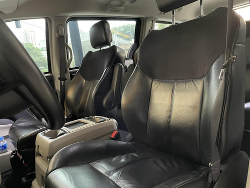 Imagem 10 de 16 de Chrysler Town & Country Limited 3.6 V6 Gasolina Automático