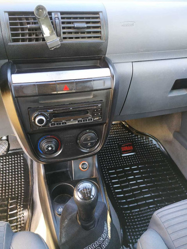 Volkswagen Suran 1.6 I Trendline 90b 2009