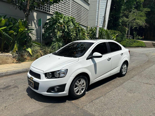 Chevrolet Sonic 1.6 Lt 5 p