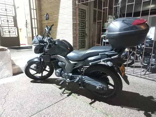 Moto Con Maletero, Excelentes Condiciones.