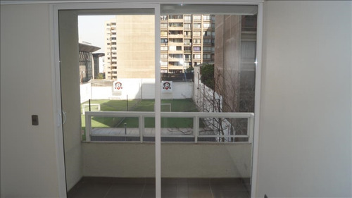 Depto. Amplio 2 Dorm. A Pasos De Metro Moneda Y Toesca