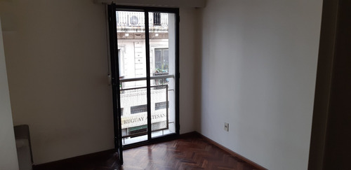 Imagen 3 de 13 de Apartamento 2 Dormitorios Ciudad Vieja Impecable Al Frente