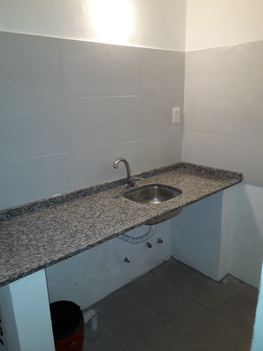 Imagen 5 de 14 de Casa Tres Cruces, 1 Dormitorio, Azotea. Alquiler: $ 16.000