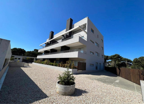 Venta Departamento Pinamar Con Parrilla Y Pileta