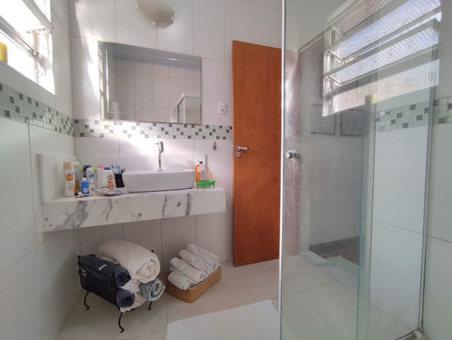 Imagem 15 de 30 de Sobrado Com 3 Dormitórios À Venda, 133 M² Por R$ 800.000,00 - Vila Matias - Santos/sp - So0055