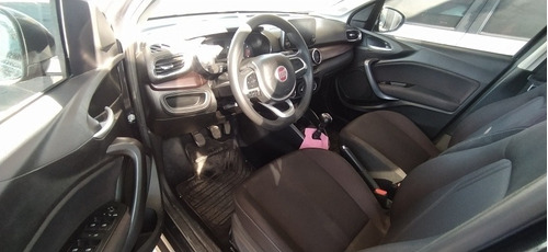 Imagen 3 de 4 de Fiat Cronos 2019 1.8 16v Precision