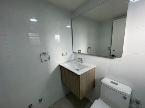 1º Piso Con Patio Y 100% Remodelado